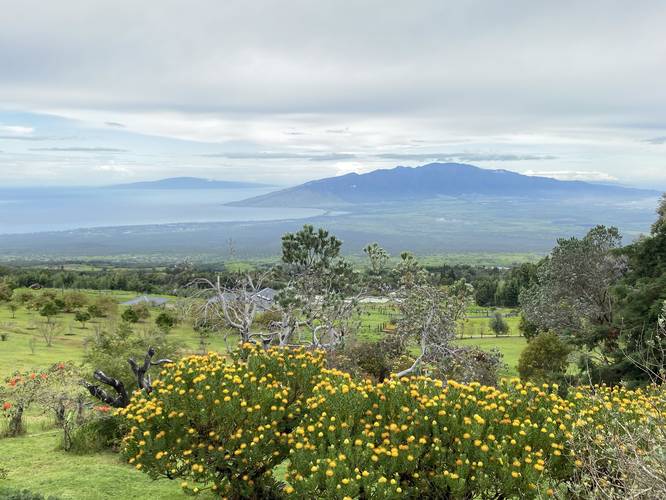 View of the West Maui Mountains and Lanai