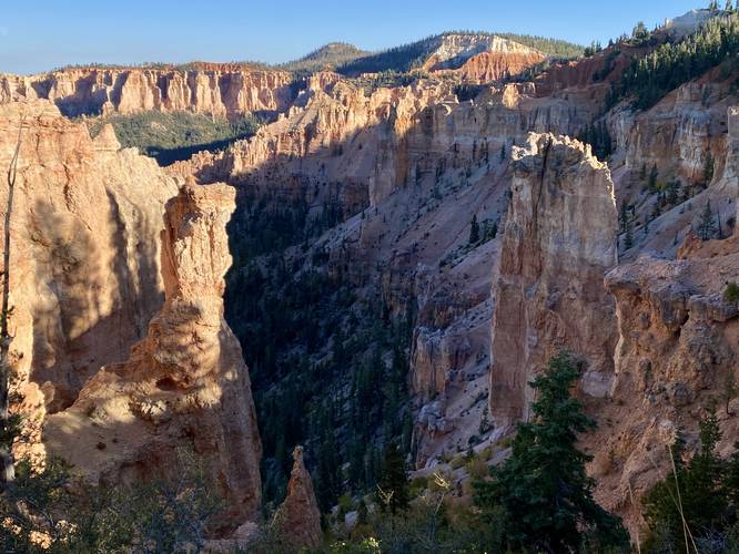 View into Bryce Canyon from the Black Birch Canyon Overlook