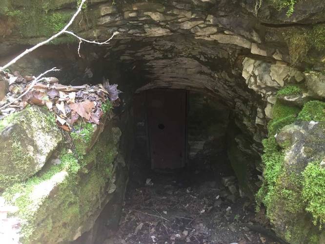 Entrance to Crystal Cave