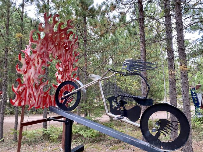 Lakenenland Sculpture Trail
